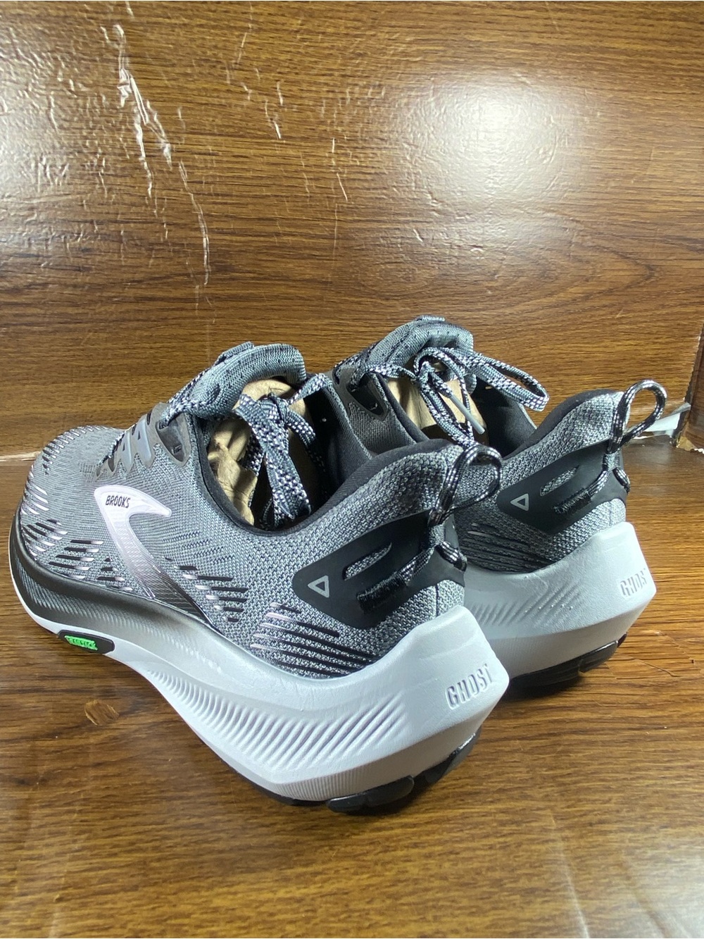 Brooks ghost Trail women’s shoe size 8.5 - Picture 4 of 11